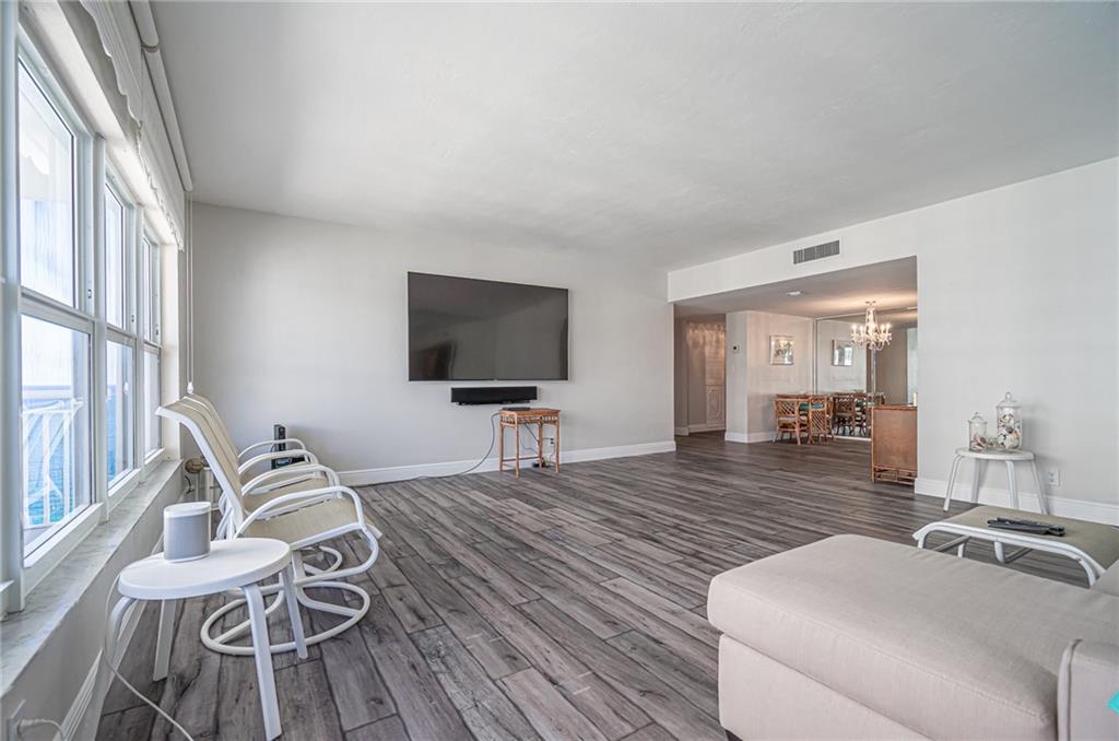 Regency Tower - Residential