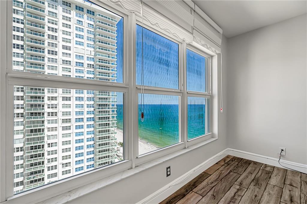 Regency Tower - Residential