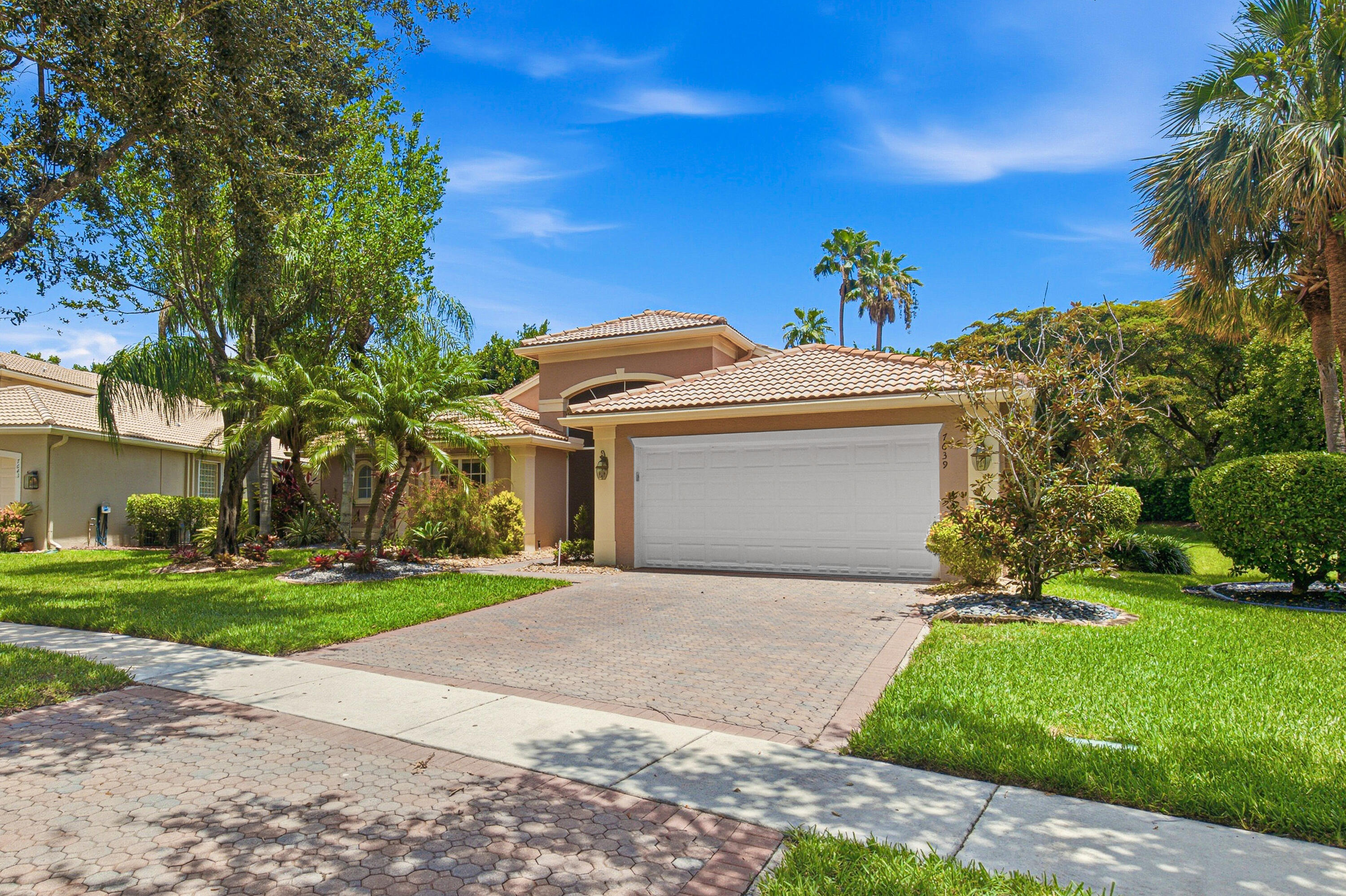 Valencia Shores - Residential