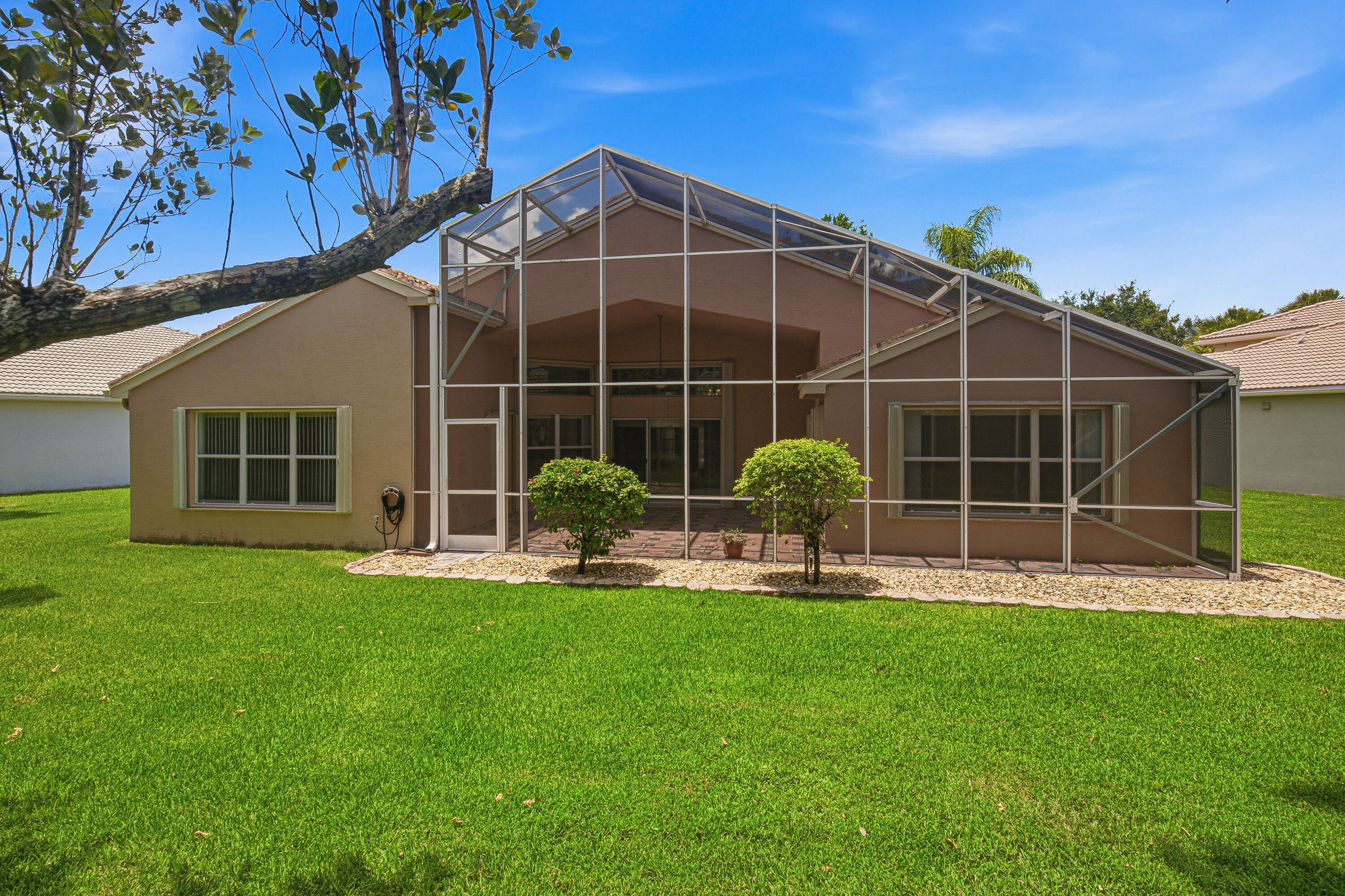 Valencia Shores - Residential