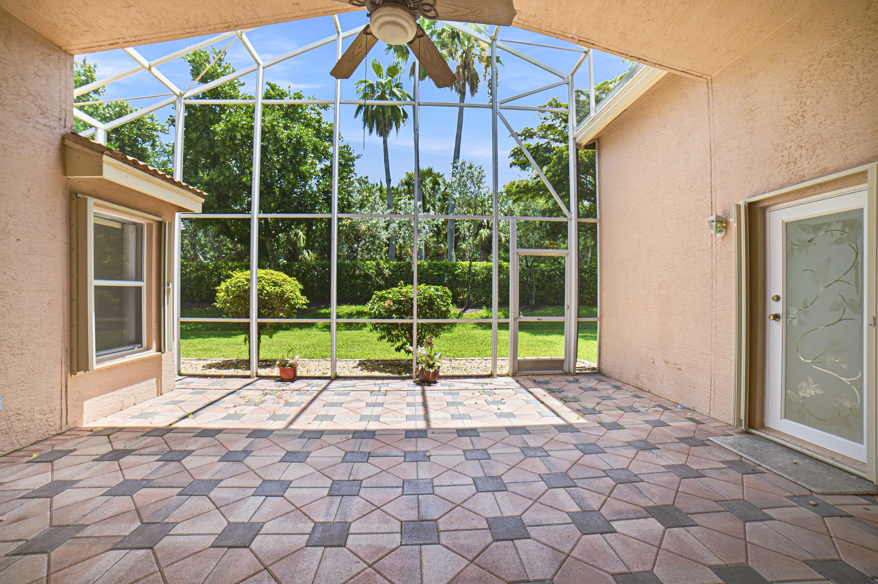 Valencia Shores - Residential