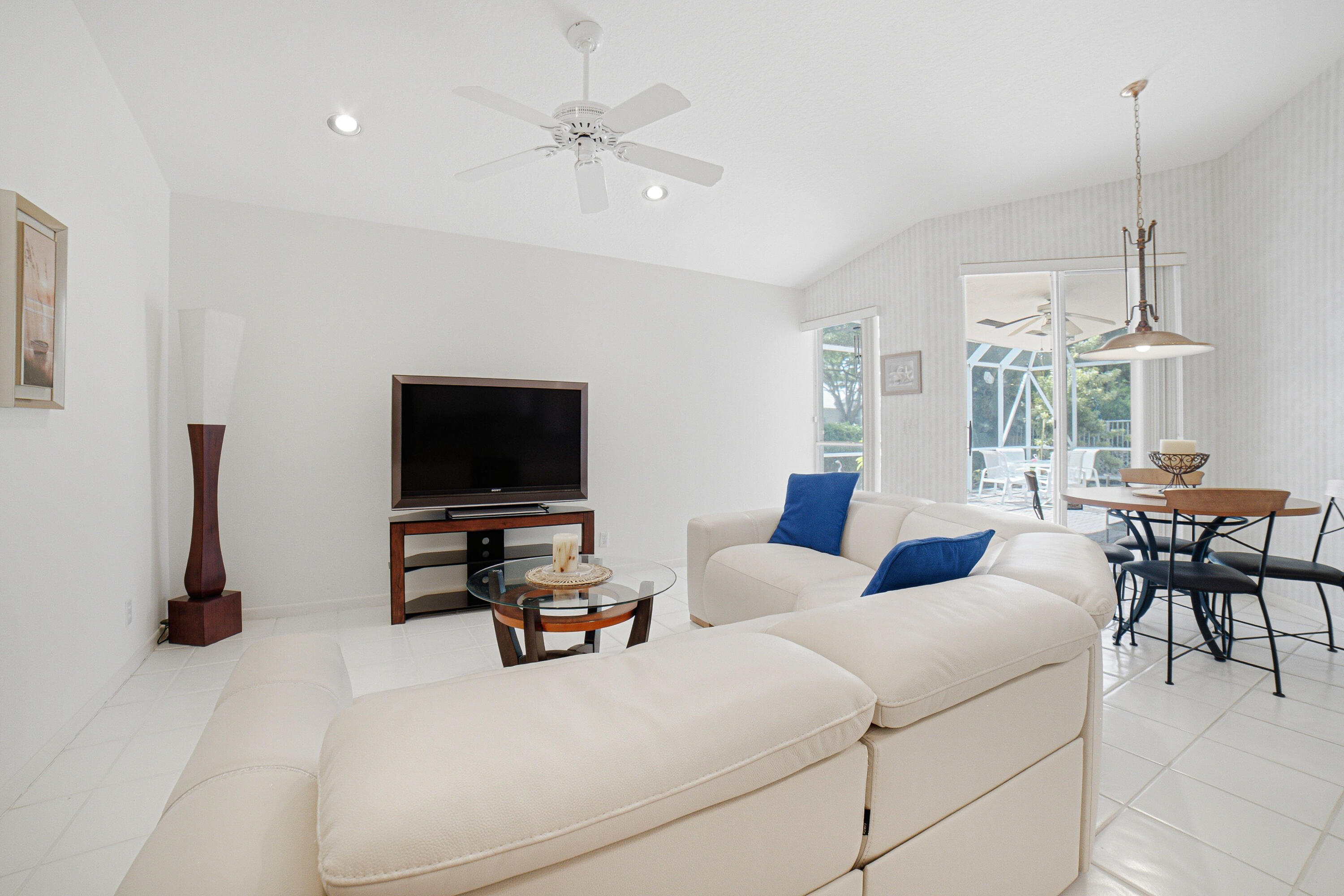 Valencia Shores - Residential