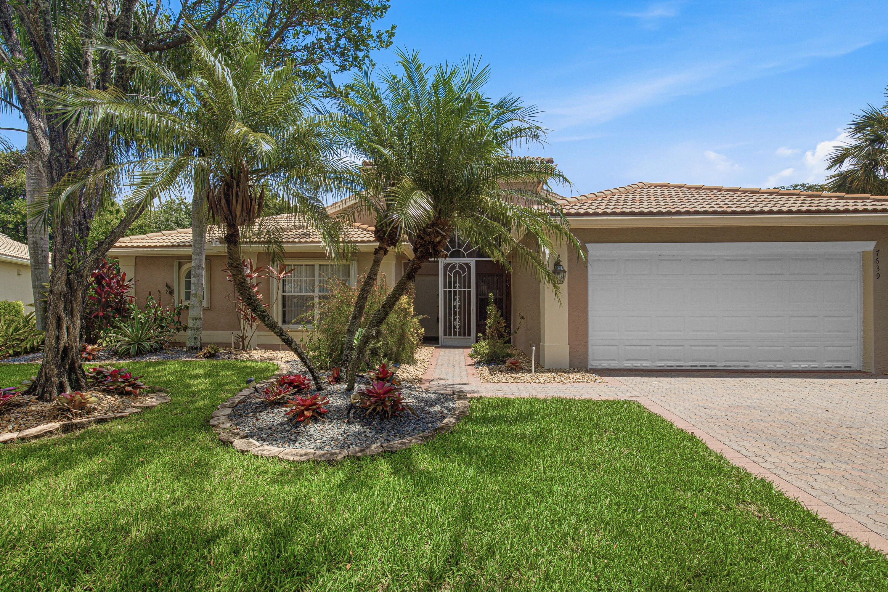 Valencia Shores - Residential
