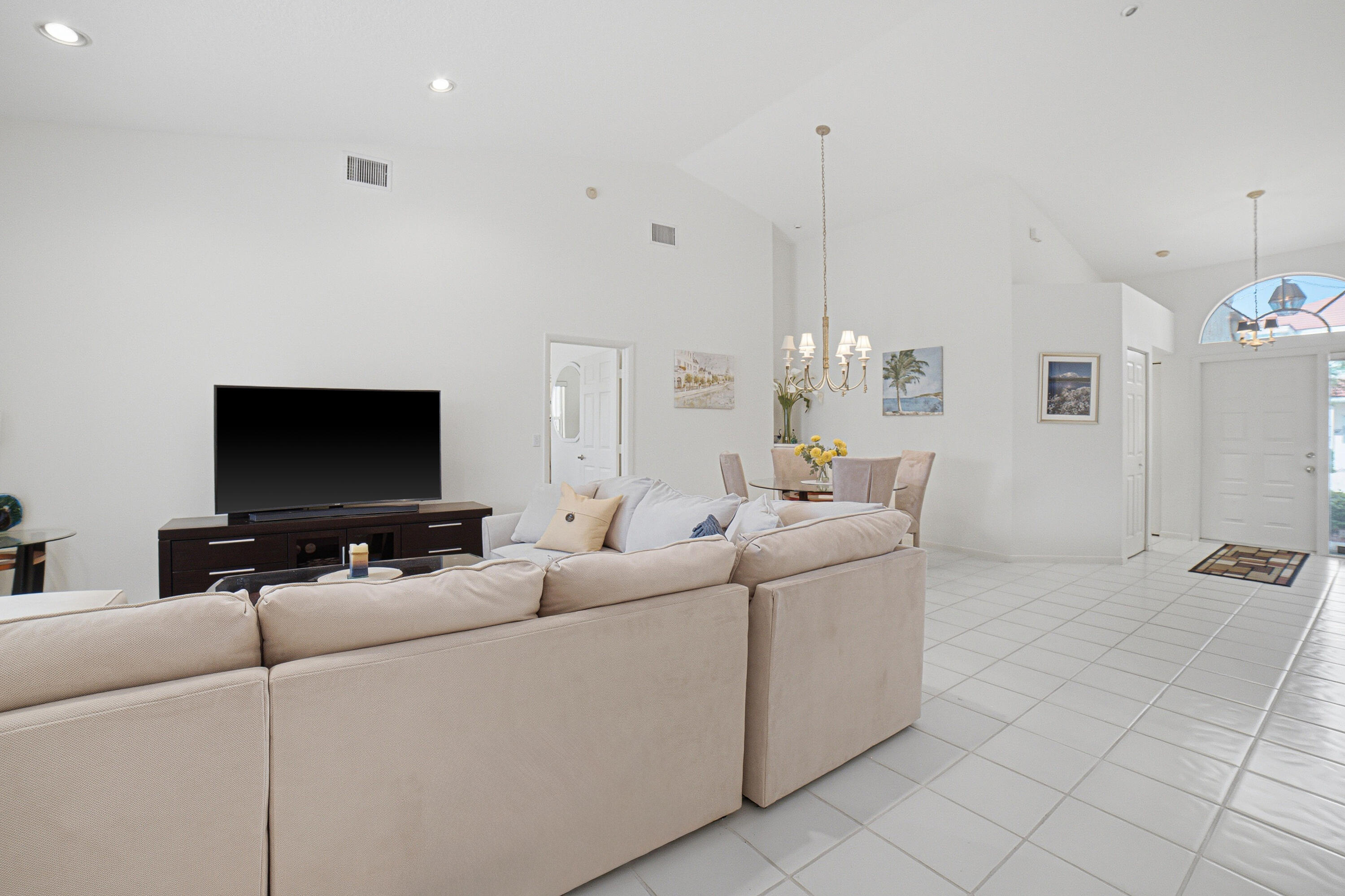 Valencia Shores - Residential