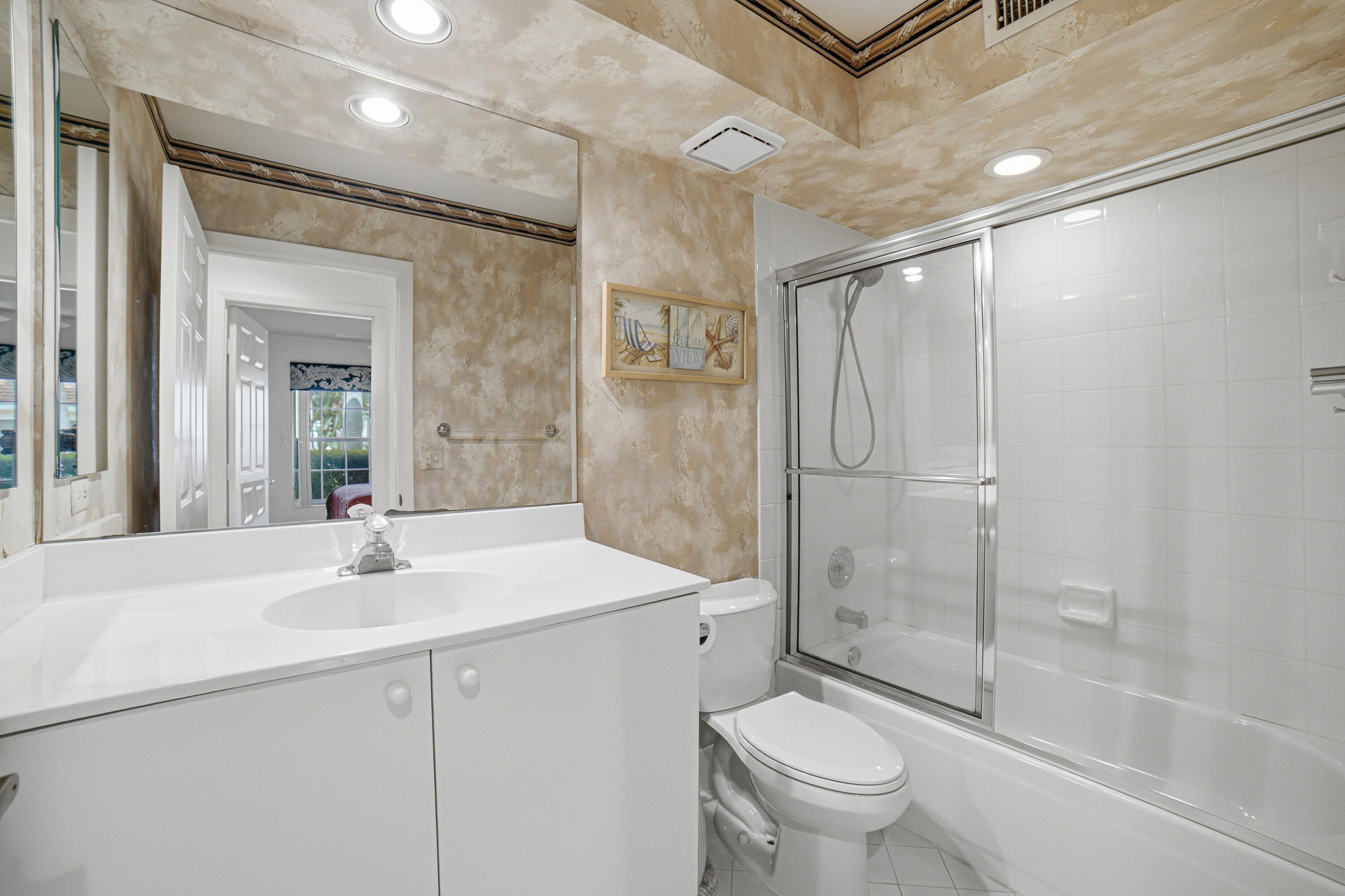 Valencia Shores - Residential