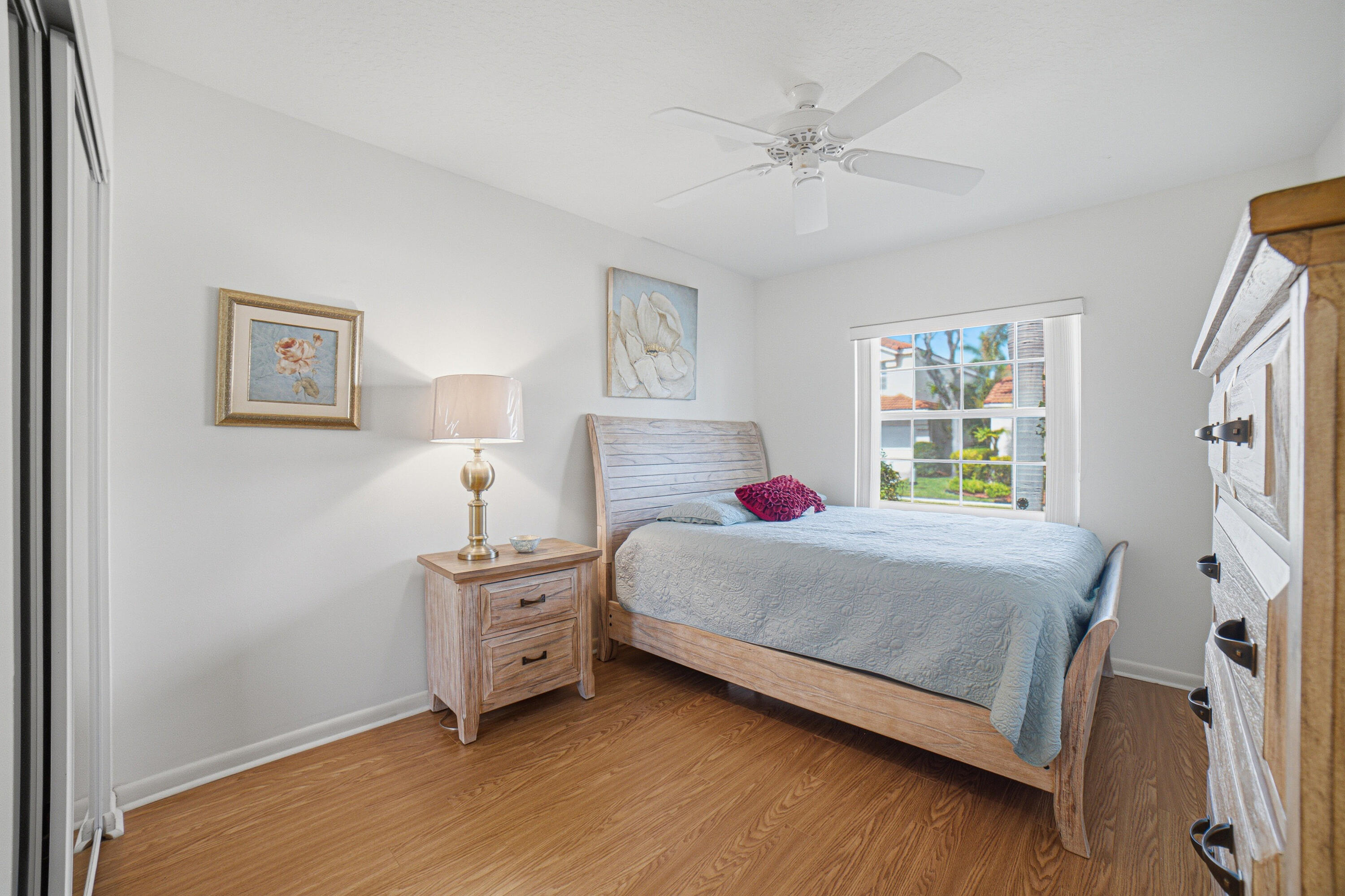 Valencia Shores - Residential