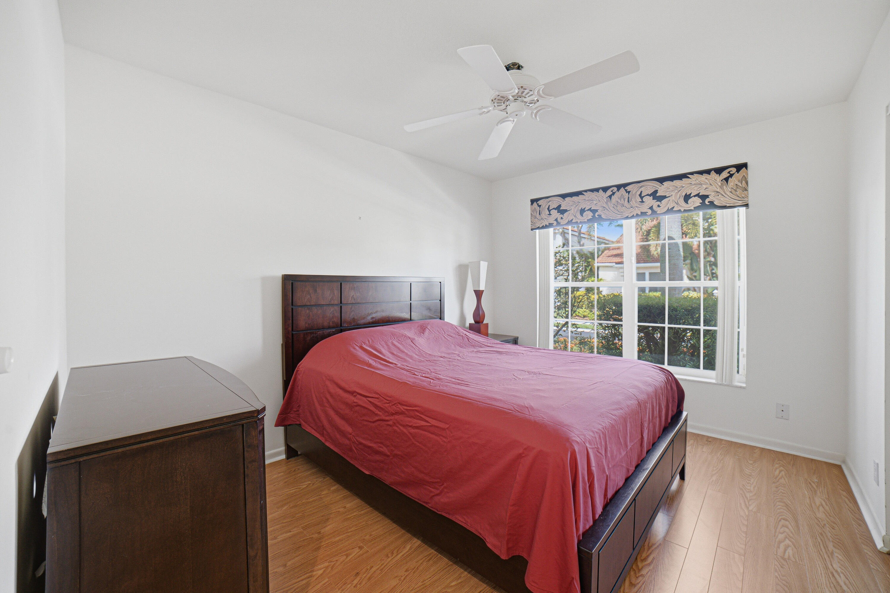 Valencia Shores - Residential