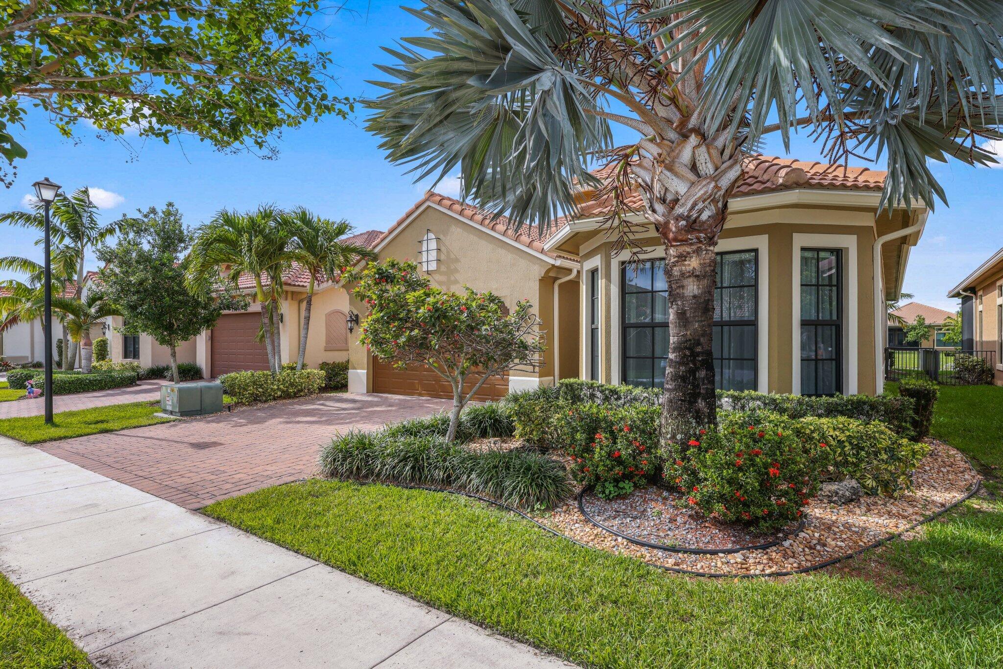 PARKLAND ROYALE - Residential