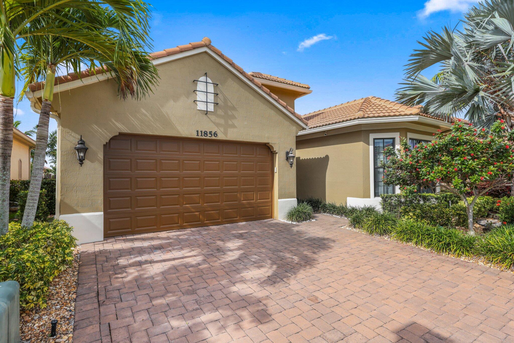 PARKLAND ROYALE - Residential