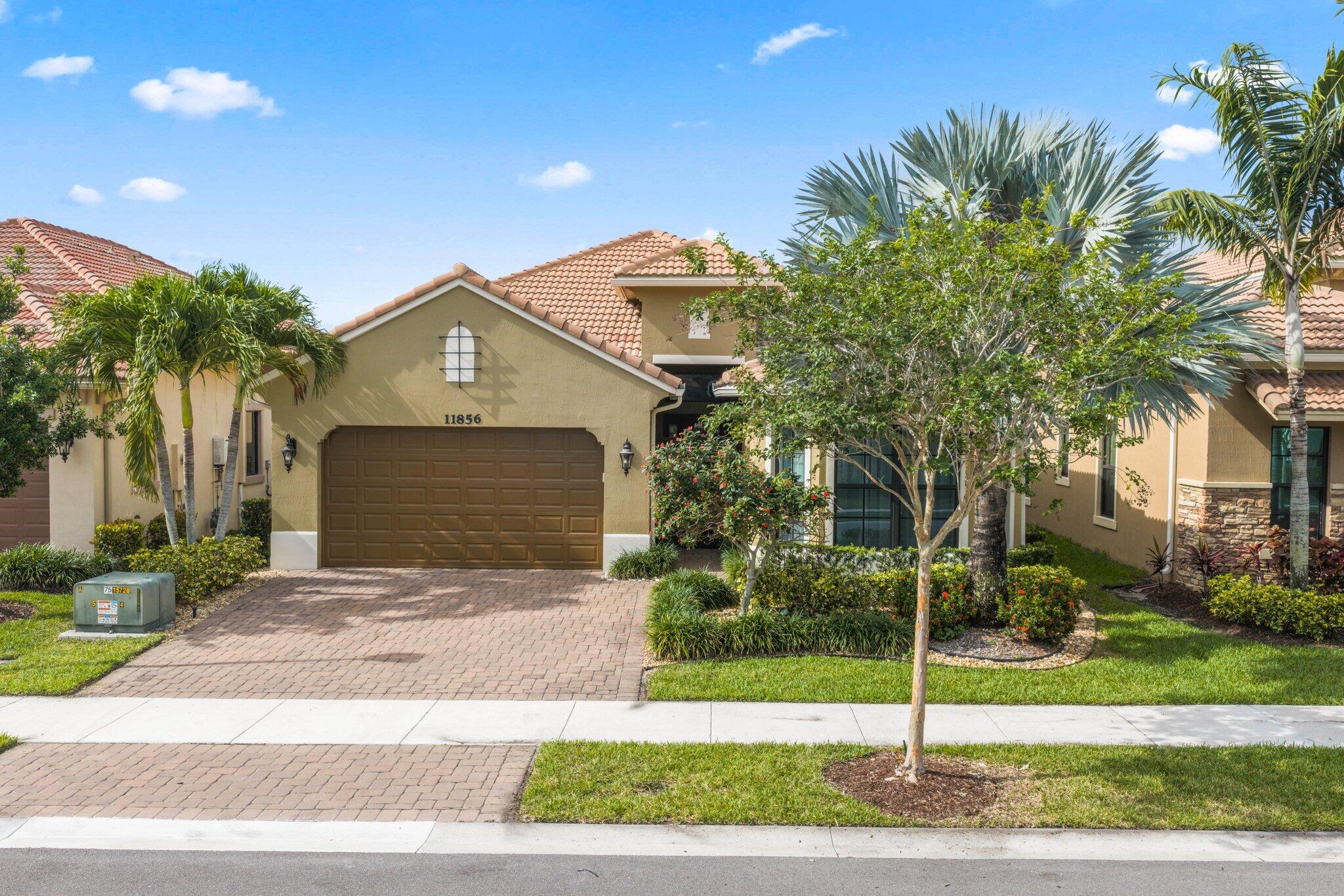 PARKLAND ROYALE - Residential