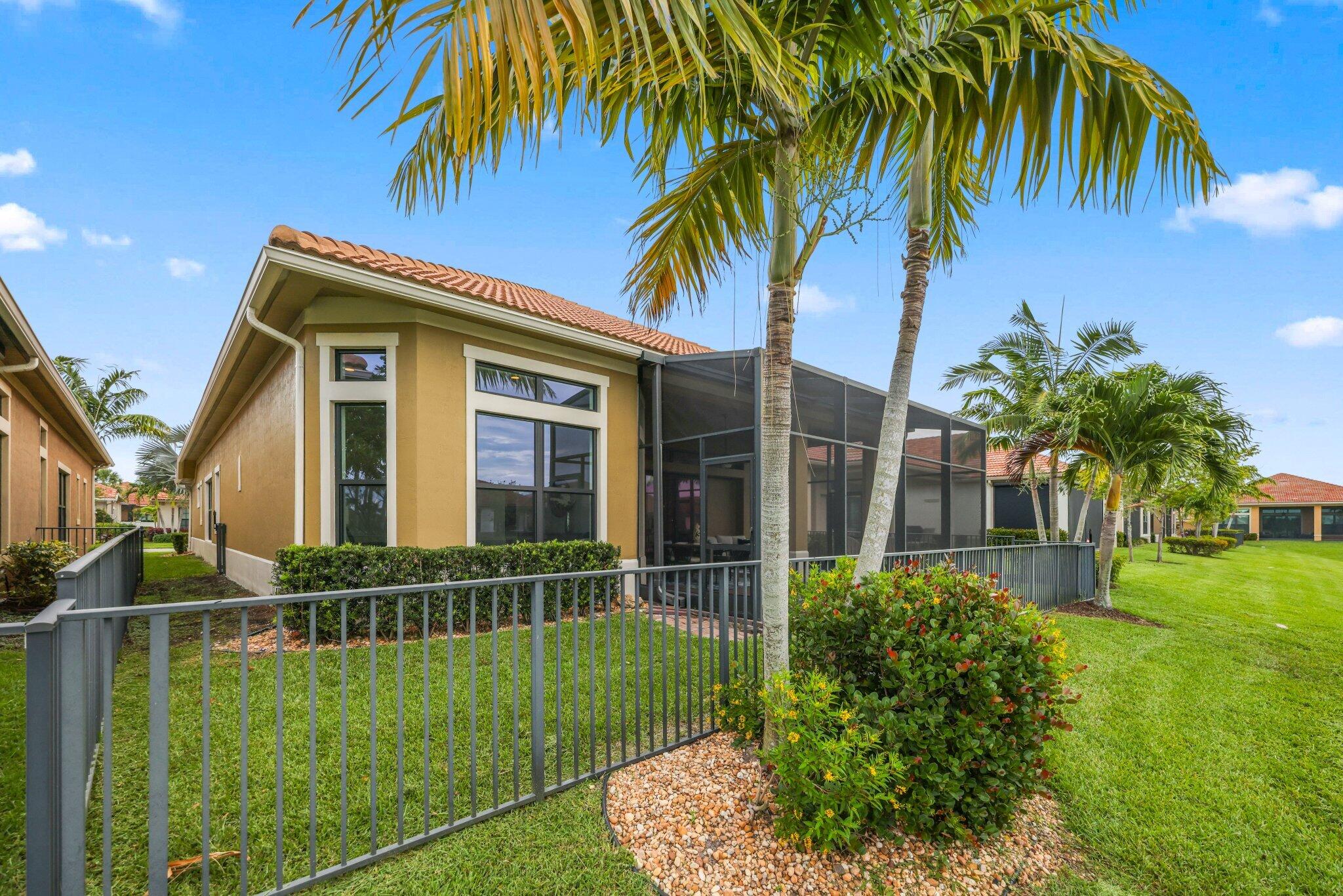 PARKLAND ROYALE - Residential