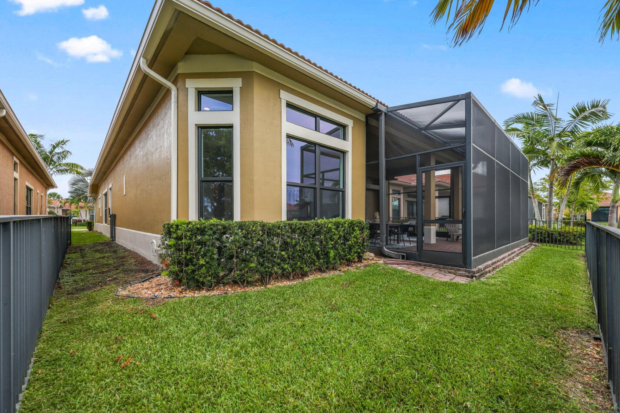 PARKLAND ROYALE - Residential