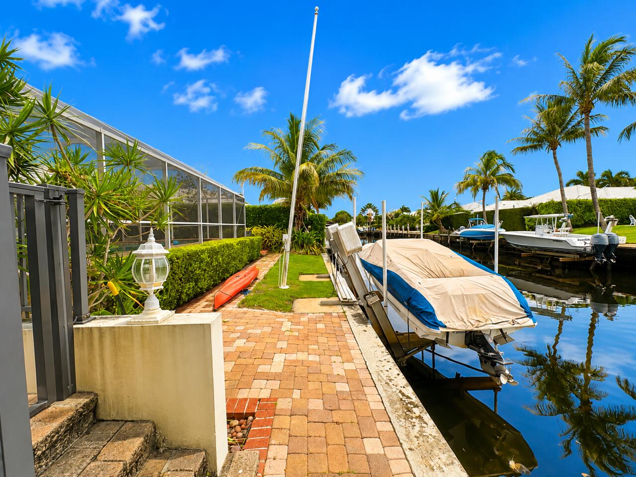 CAMINO GARDENS SEC 2 - Residential Lease