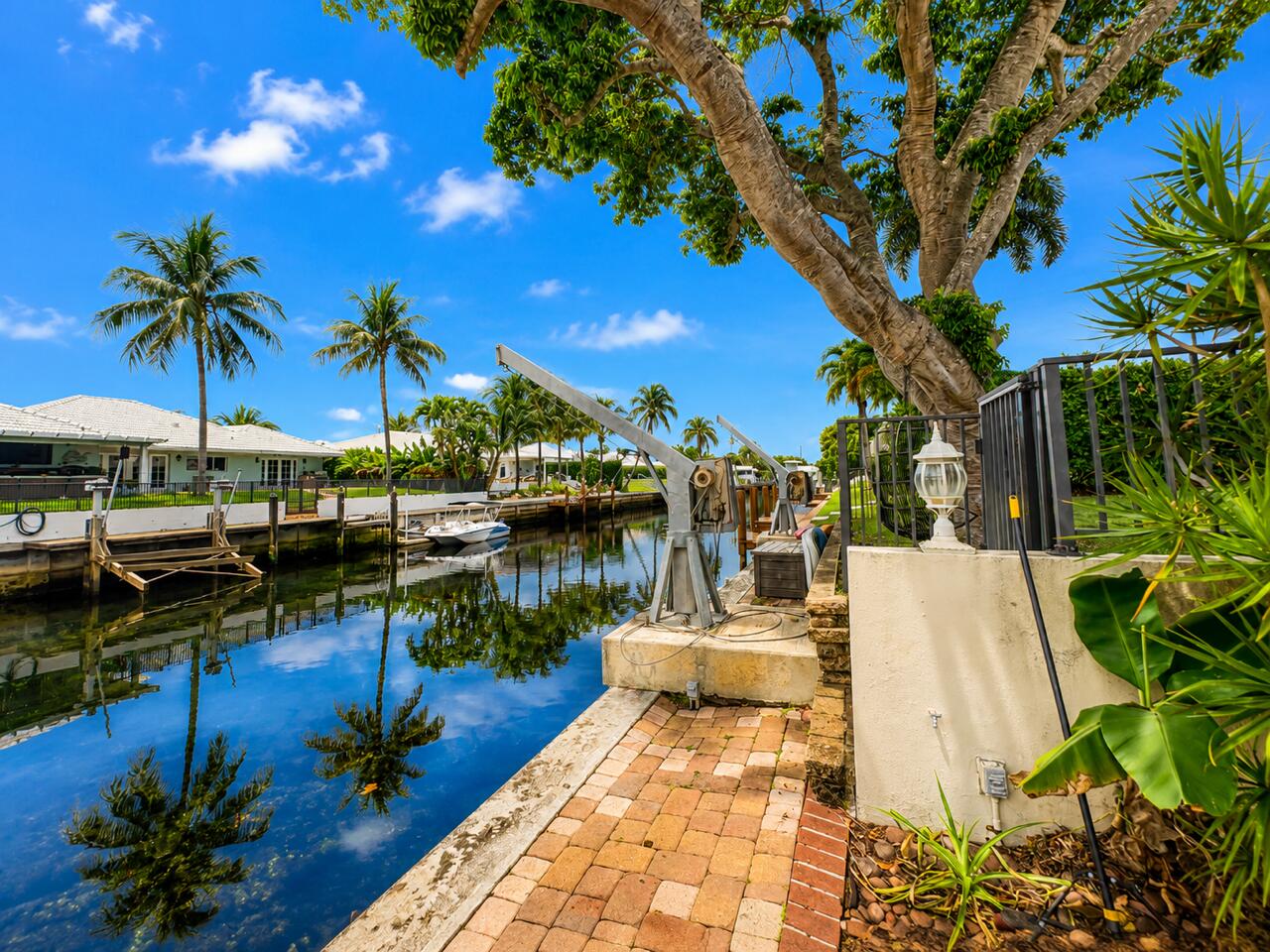 CAMINO GARDENS SEC 2 - Residential Lease