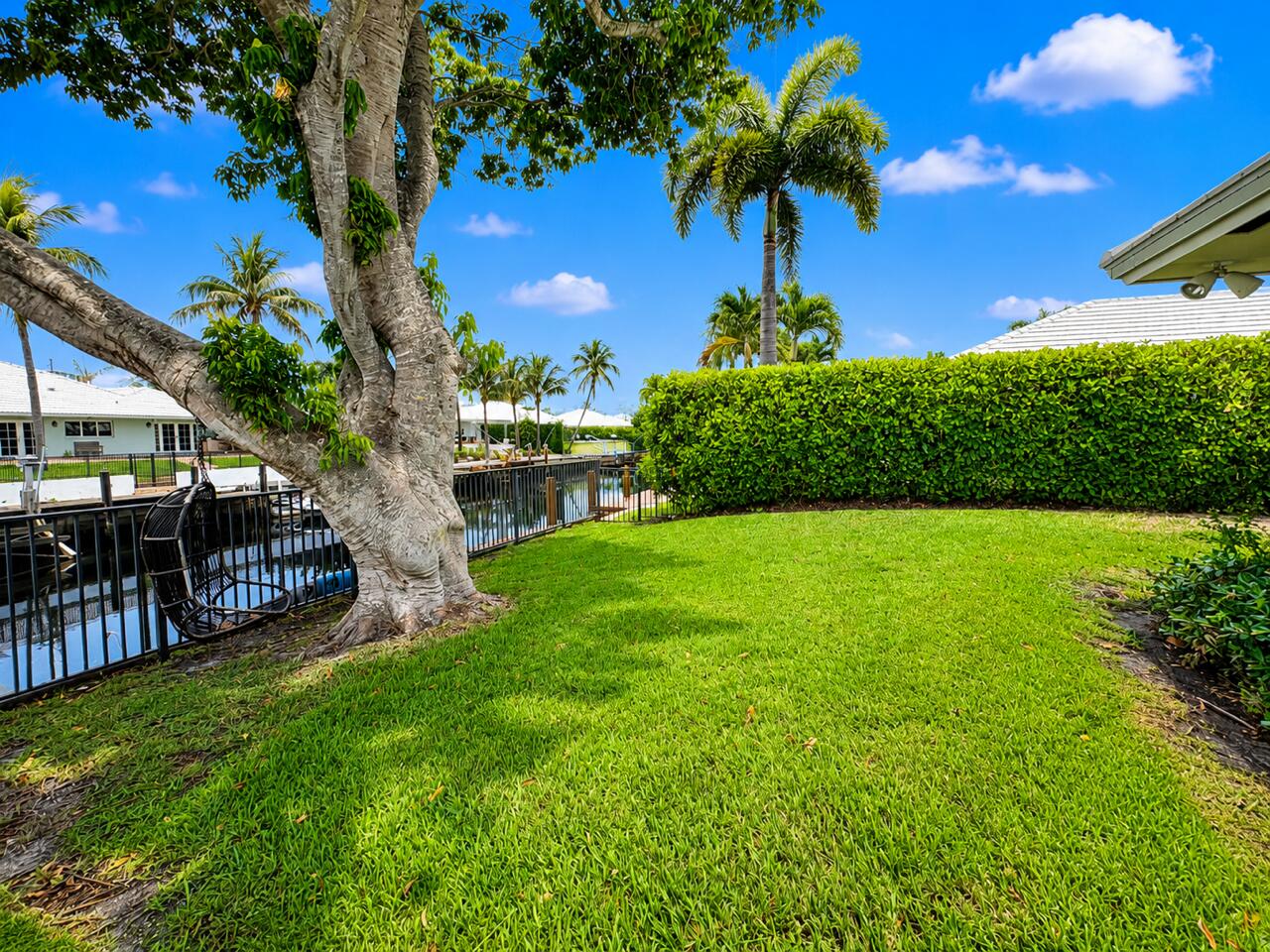 CAMINO GARDENS SEC 2 - Residential Lease