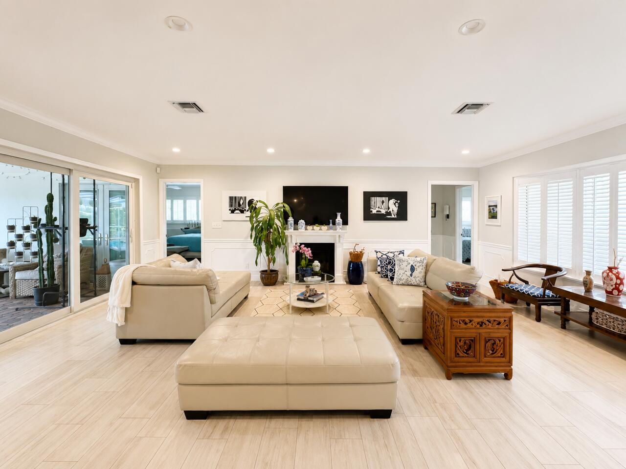 CAMINO GARDENS SEC 2 - Residential Lease