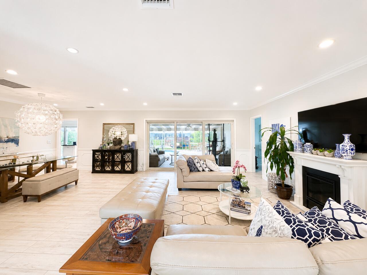 CAMINO GARDENS SEC 2 - Residential Lease