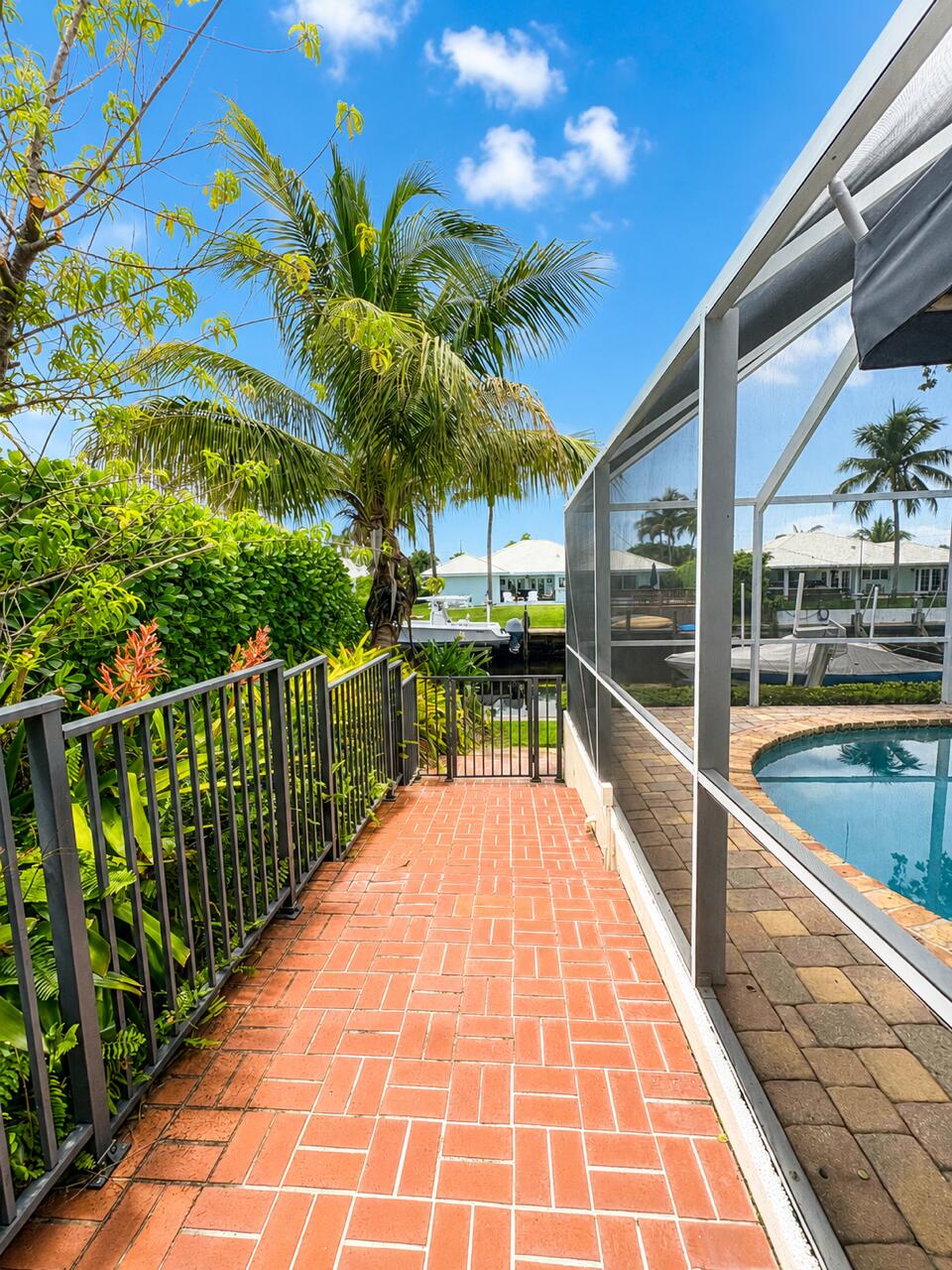 CAMINO GARDENS SEC 2 - Residential Lease