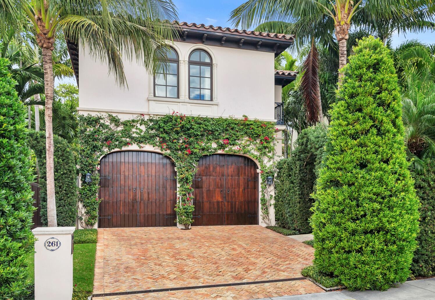 OCEAN PARK H W ROBBINS - Residential