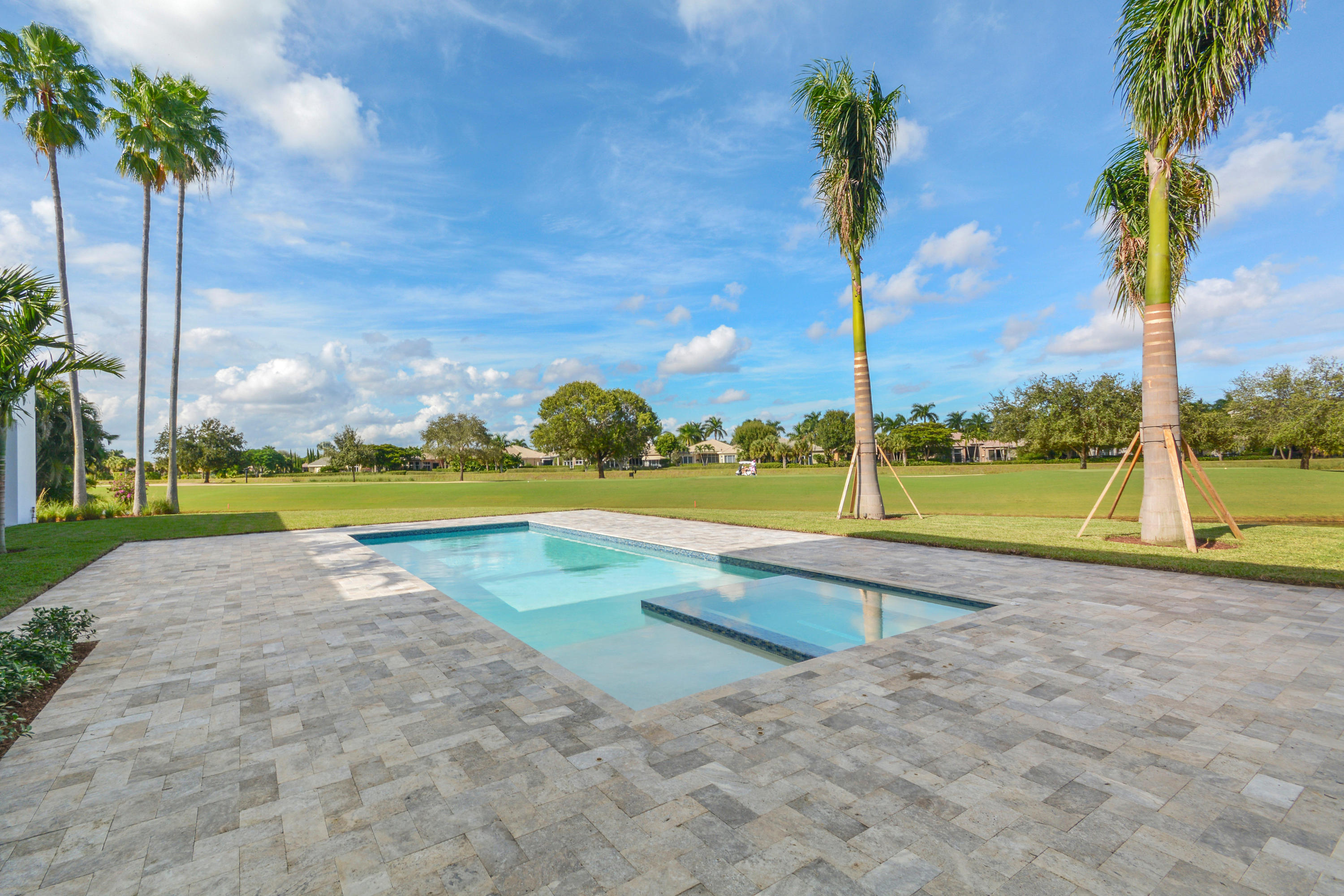ST ANDREWS COUNTRY CLUB - Residential