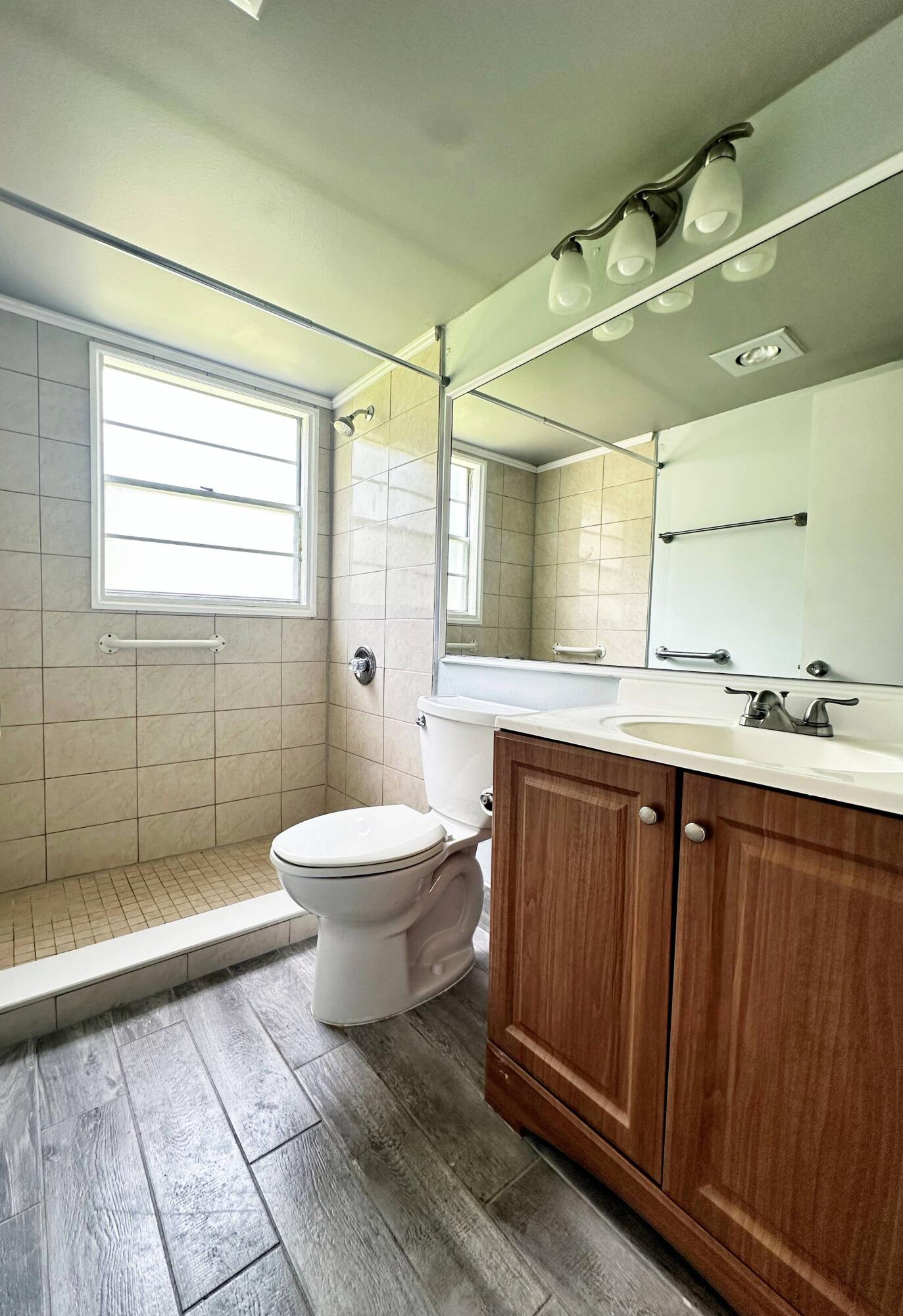 MANSFIELD AT CENTURY VILLAGE CONDO - Residential Lease