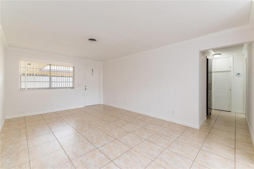 HOLLYWOOD HILLS - Residential Lease