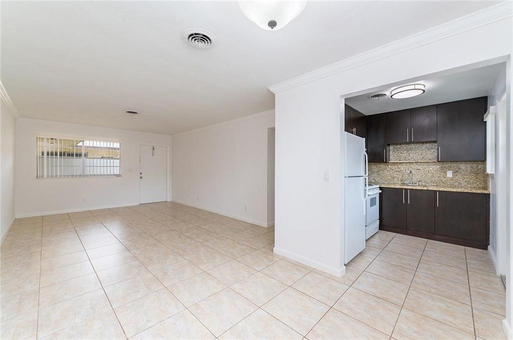HOLLYWOOD HILLS - Residential Lease