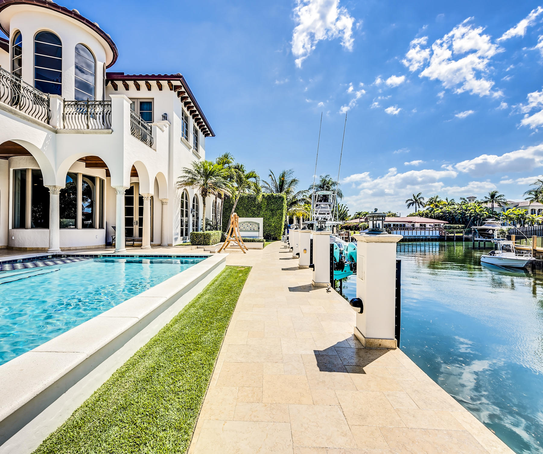 SUN AND SURF CLUB COMMUNITY - Residential