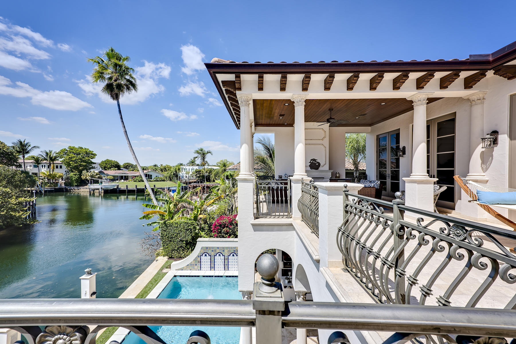 SUN AND SURF CLUB COMMUNITY - Residential