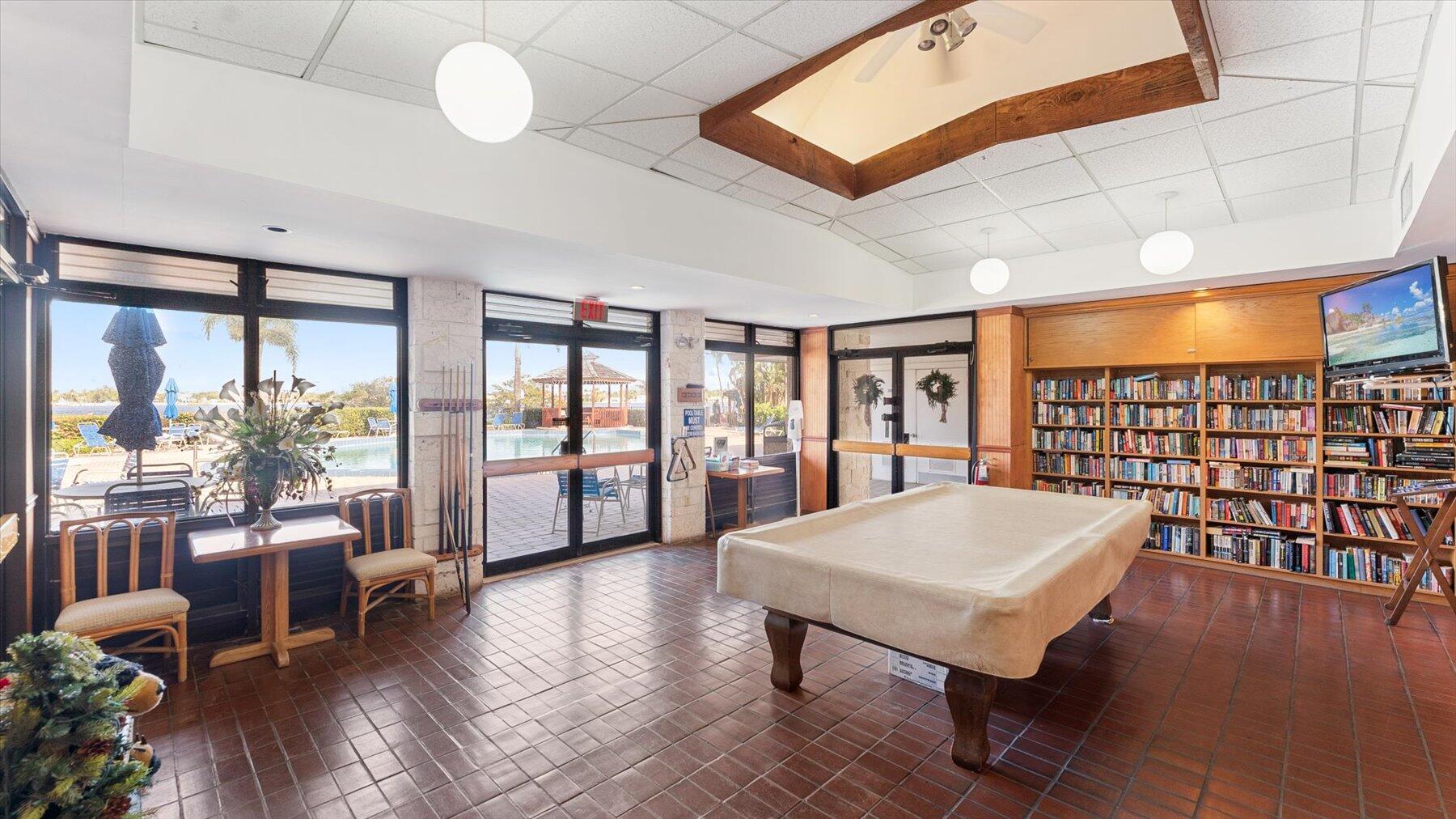 HALF MOON BAY CONDO - Residential