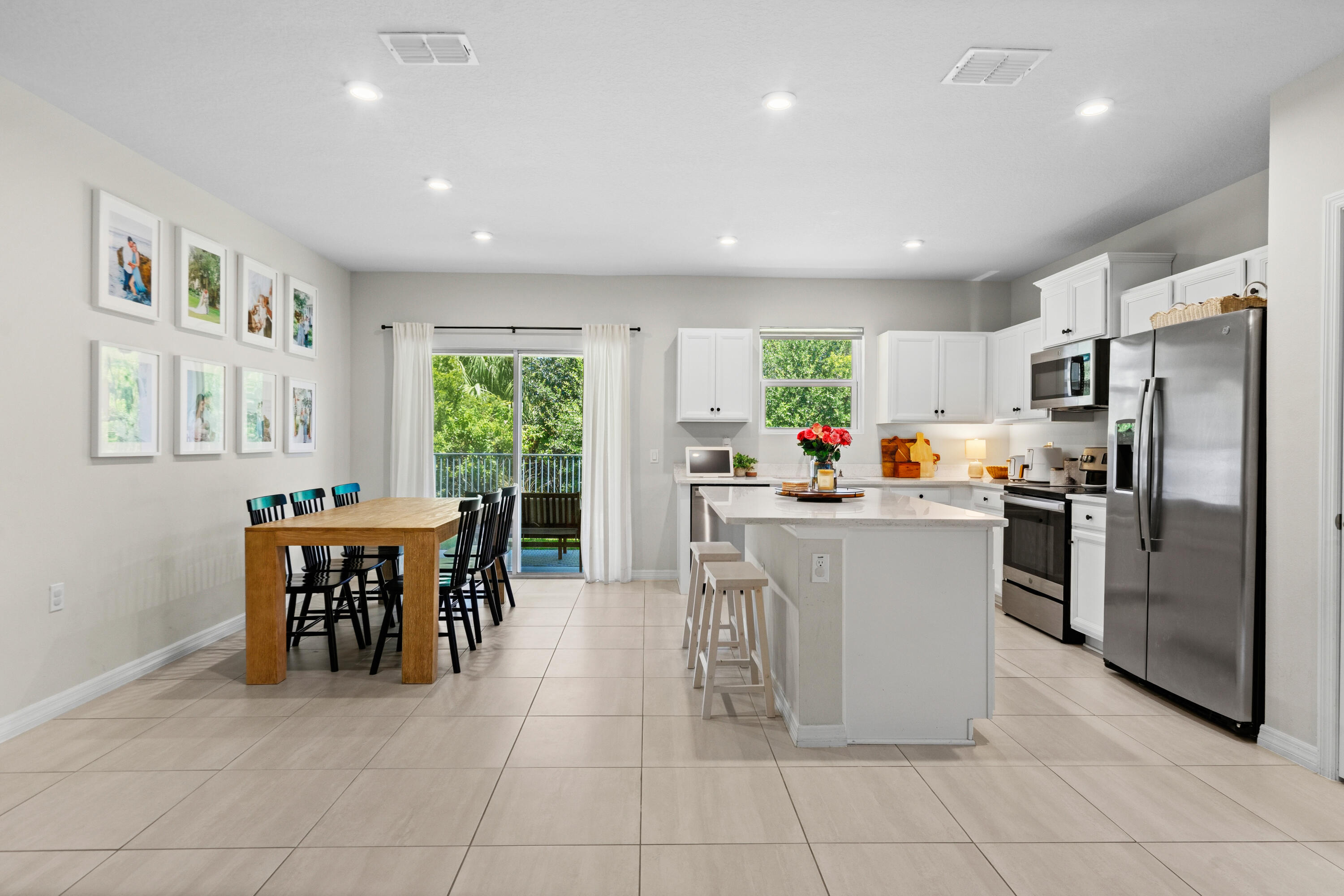CARRIAGE POINTE ESTATES REPLAT - Residential
