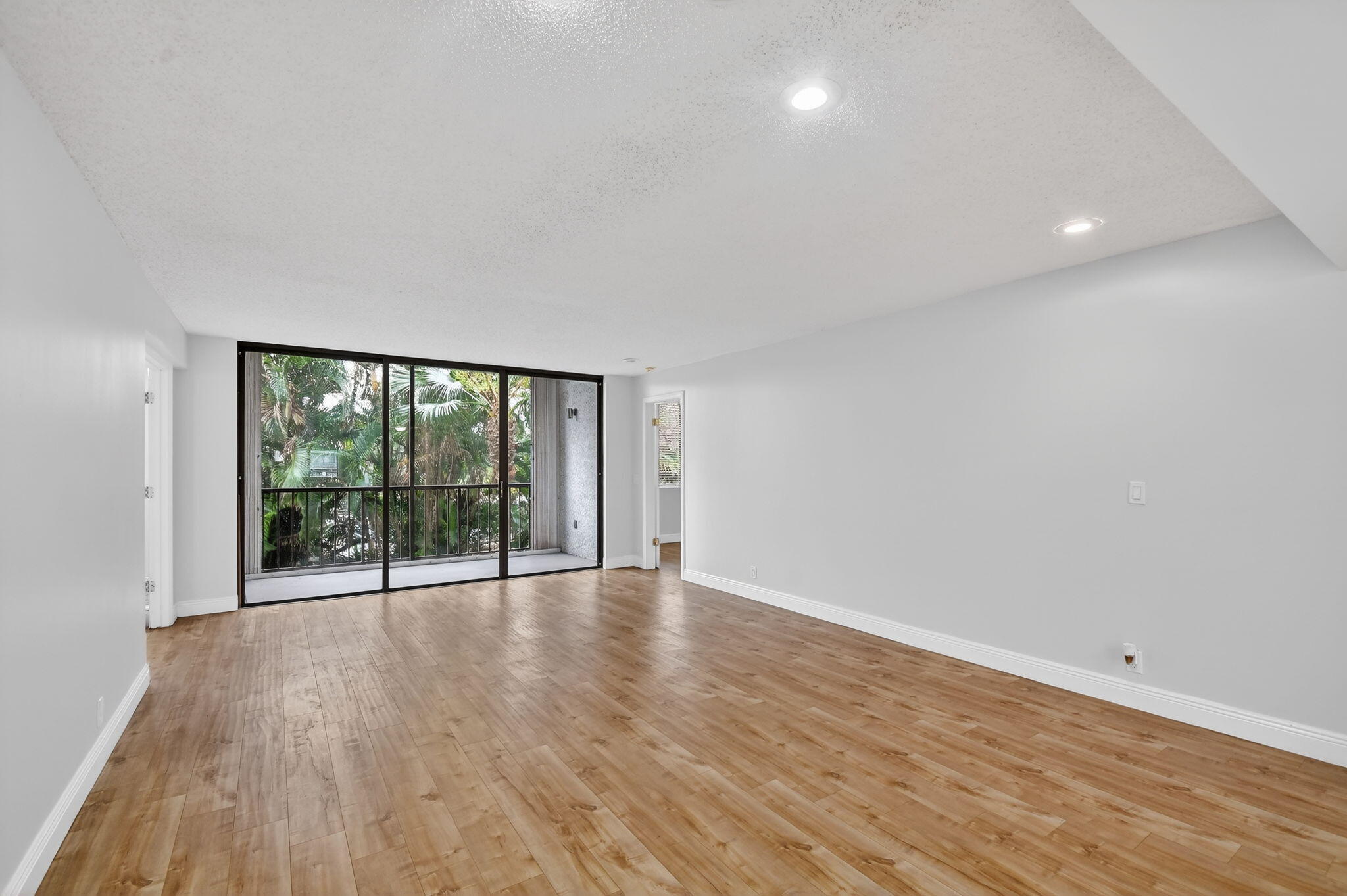 FOUNTAINS OF PALM BEACH CONDO 7 - Residential Lease