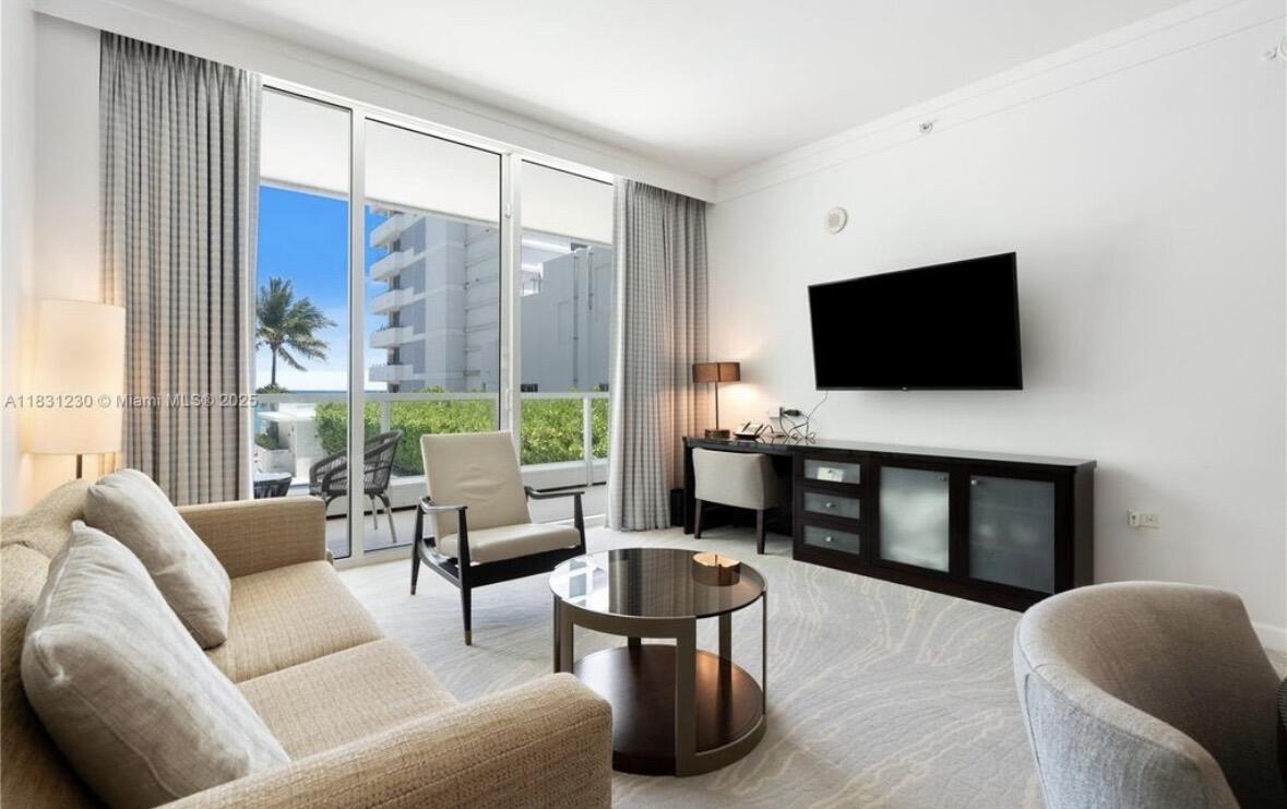 FONTAINEBLEAU III OCEAN C - Residential