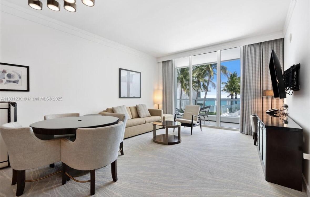FONTAINEBLEAU III OCEAN C - Residential