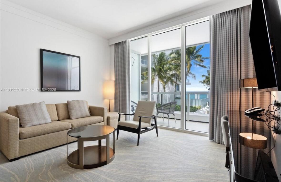 FONTAINEBLEAU III OCEAN C - Residential