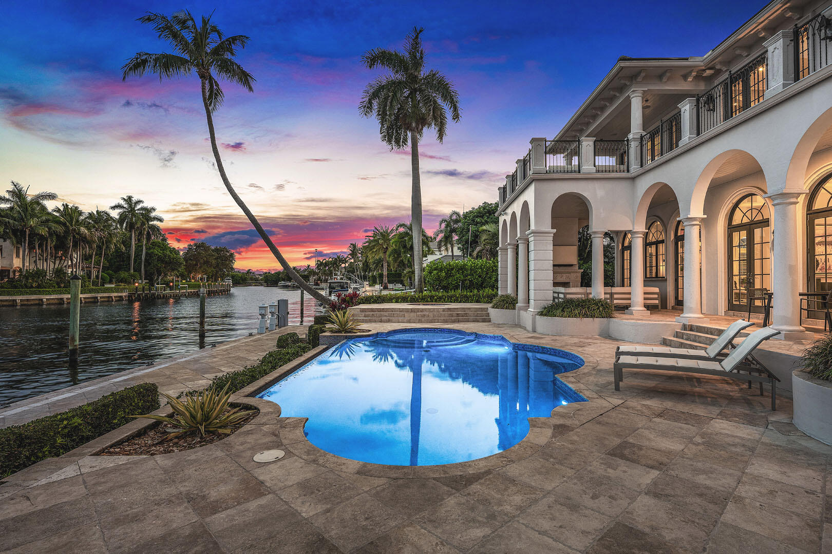 ROYAL PALM YACHT & COUNTRY CLUB - Residential