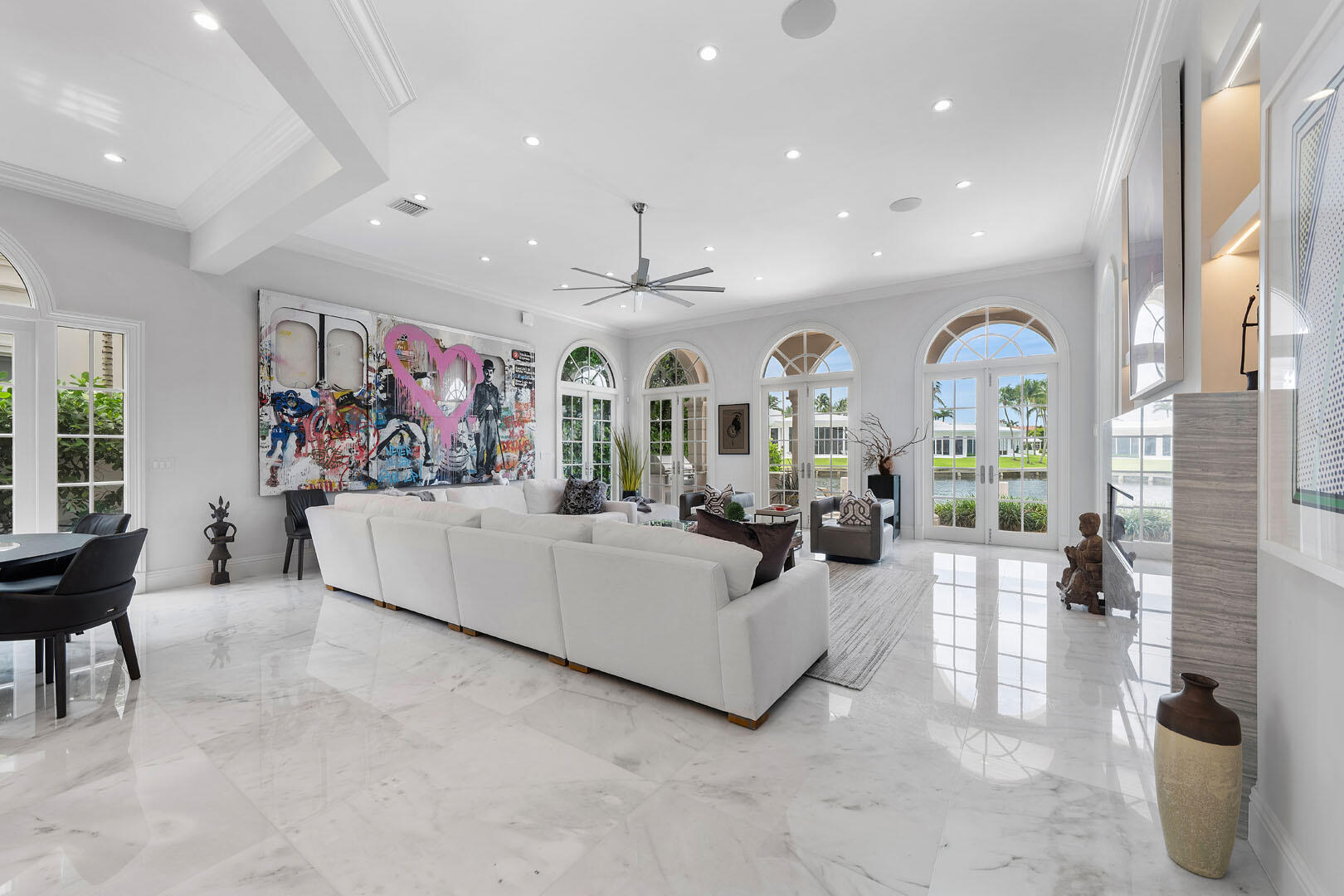 ROYAL PALM YACHT & COUNTRY CLUB - Residential