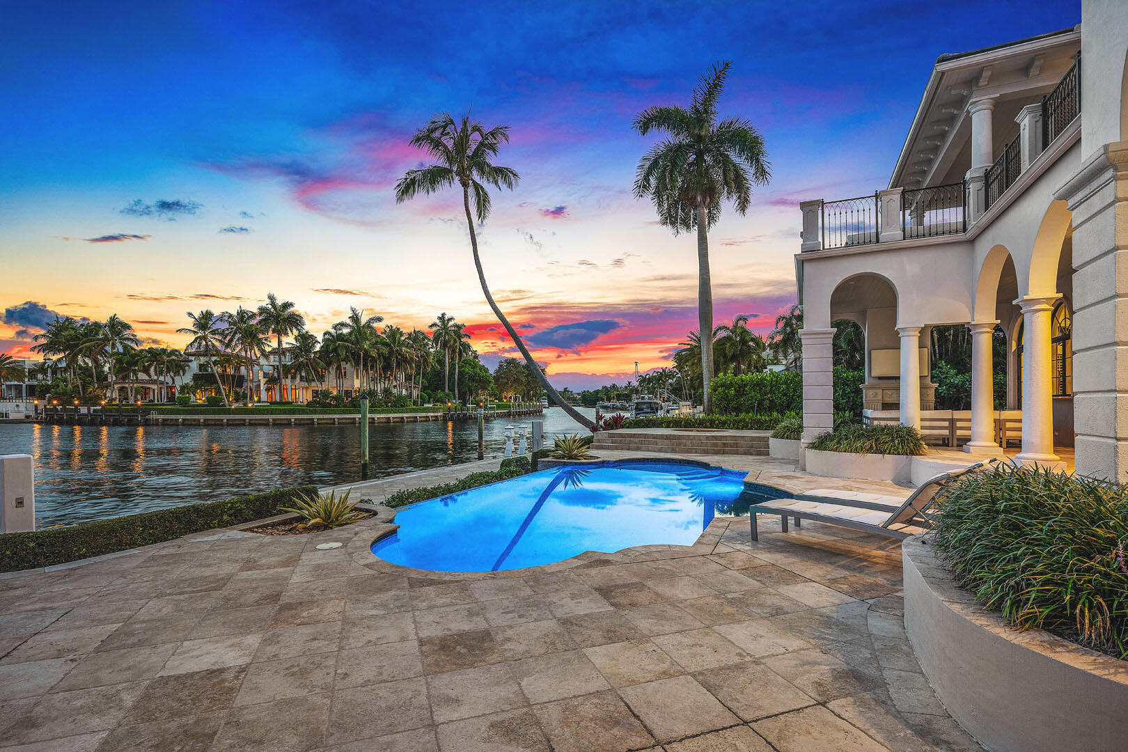 ROYAL PALM YACHT & COUNTRY CLUB - Residential
