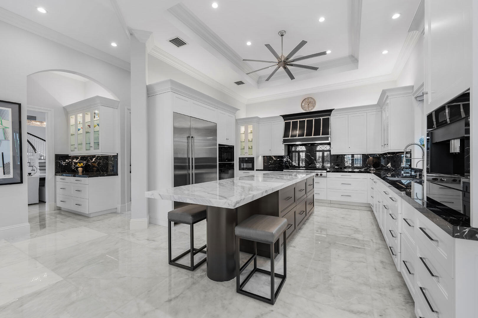 ROYAL PALM YACHT & COUNTRY CLUB - Residential