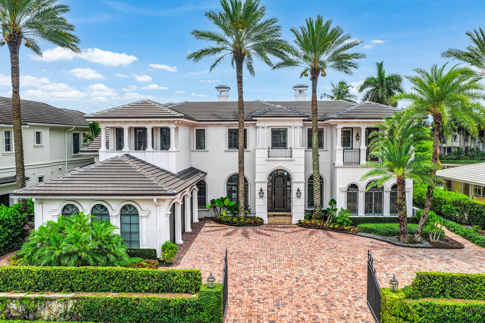 ROYAL PALM YACHT & COUNTRY CLUB - Residential