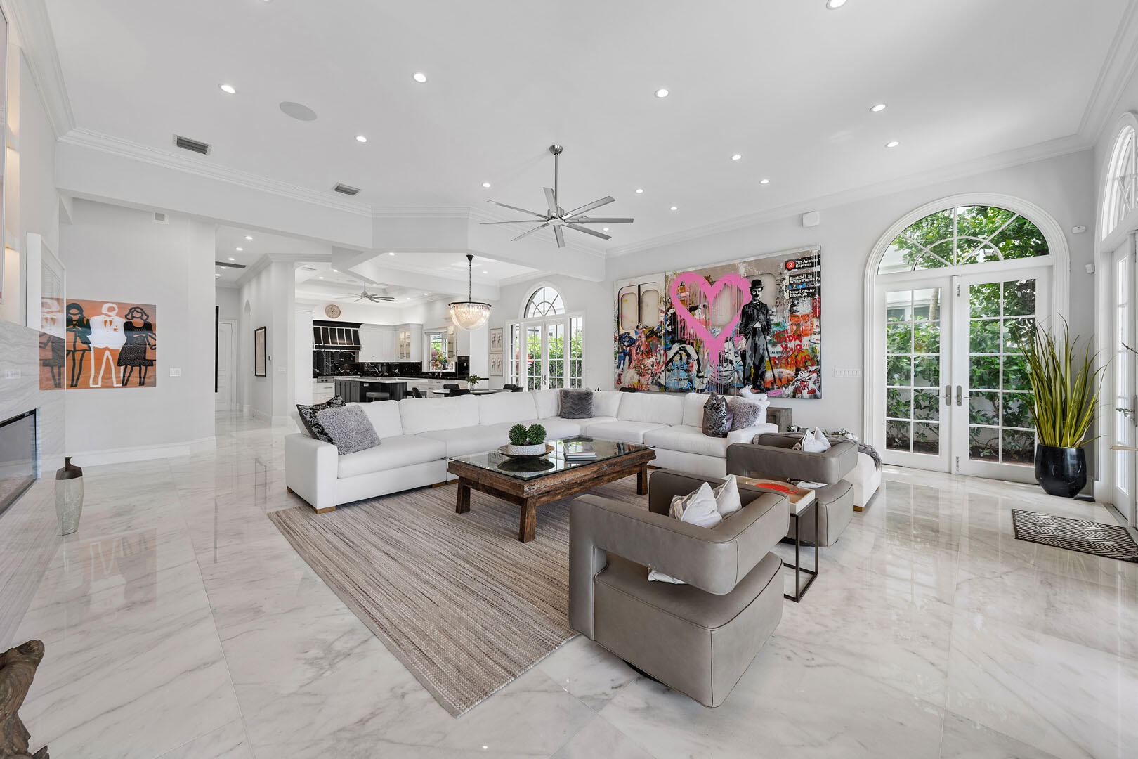 ROYAL PALM YACHT & COUNTRY CLUB - Residential