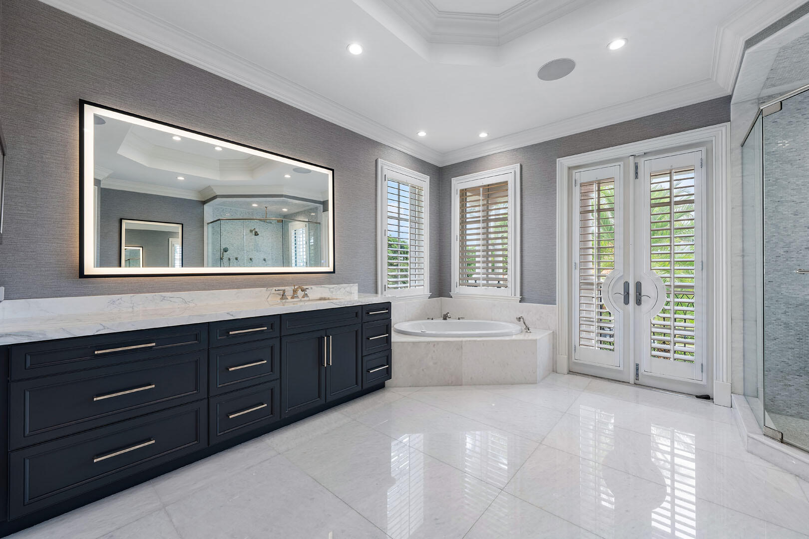 ROYAL PALM YACHT & COUNTRY CLUB - Residential