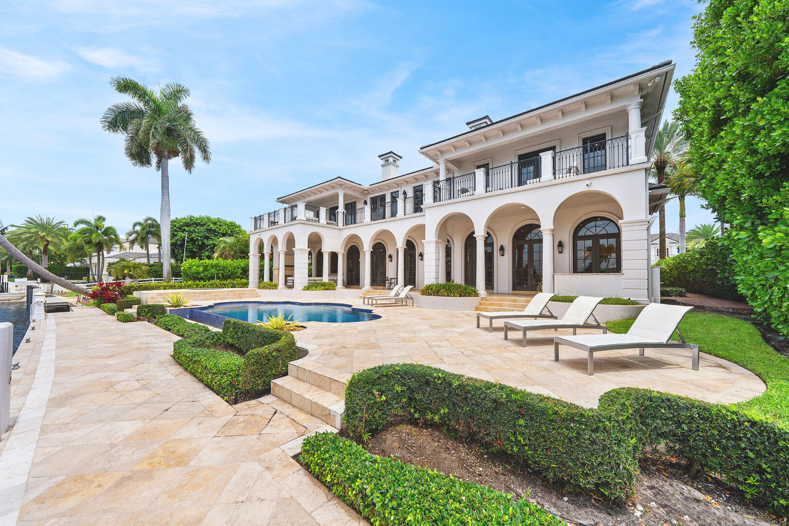 ROYAL PALM YACHT & COUNTRY CLUB - Residential