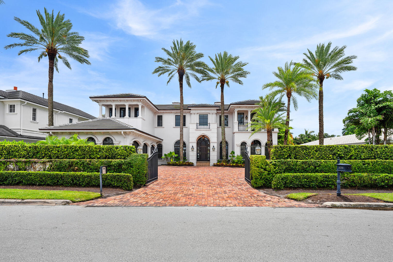ROYAL PALM YACHT & COUNTRY CLUB - Residential