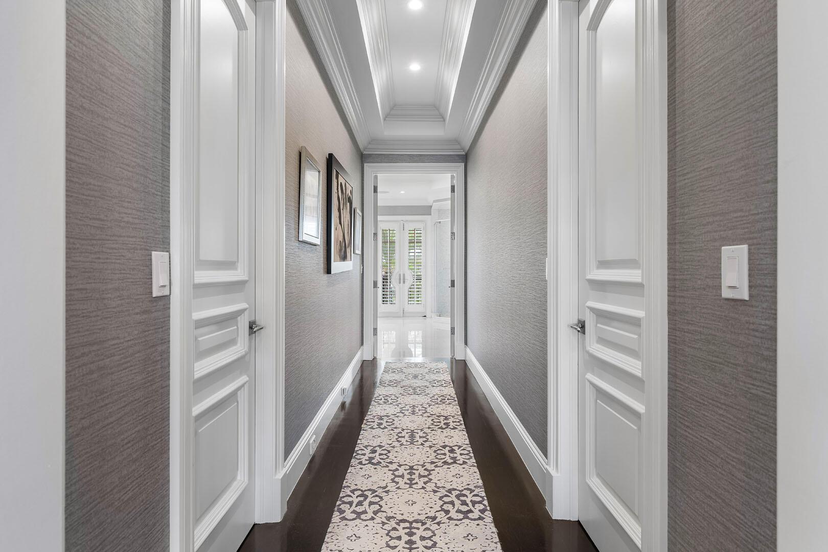 ROYAL PALM YACHT & COUNTRY CLUB - Residential