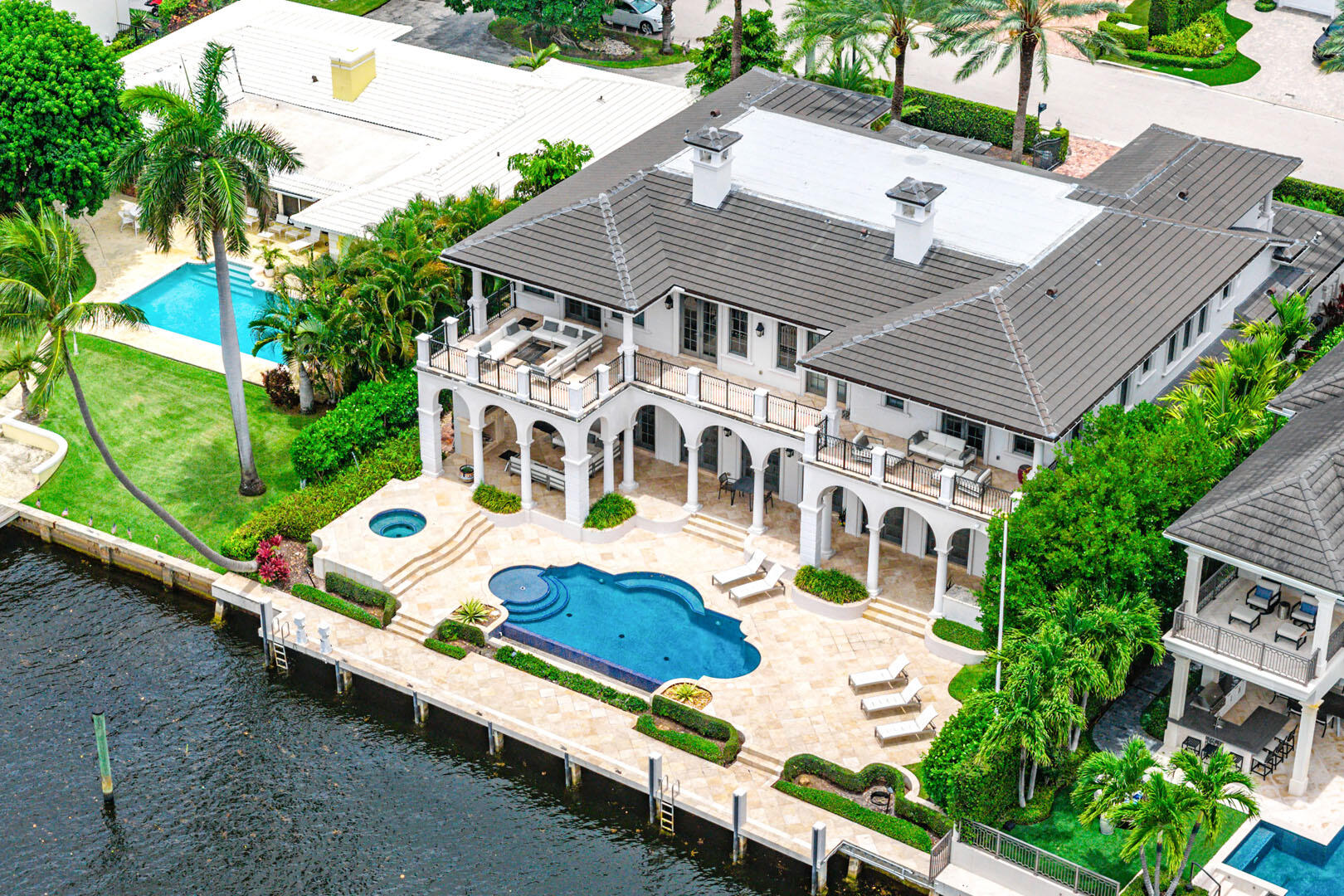 ROYAL PALM YACHT & COUNTRY CLUB - Residential