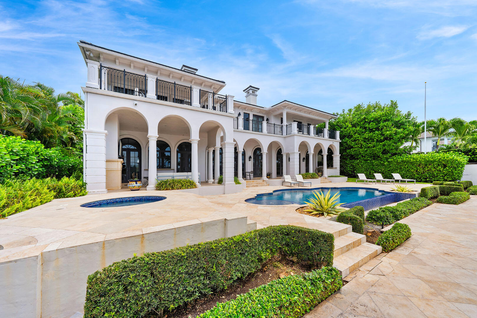 ROYAL PALM YACHT & COUNTRY CLUB - Residential
