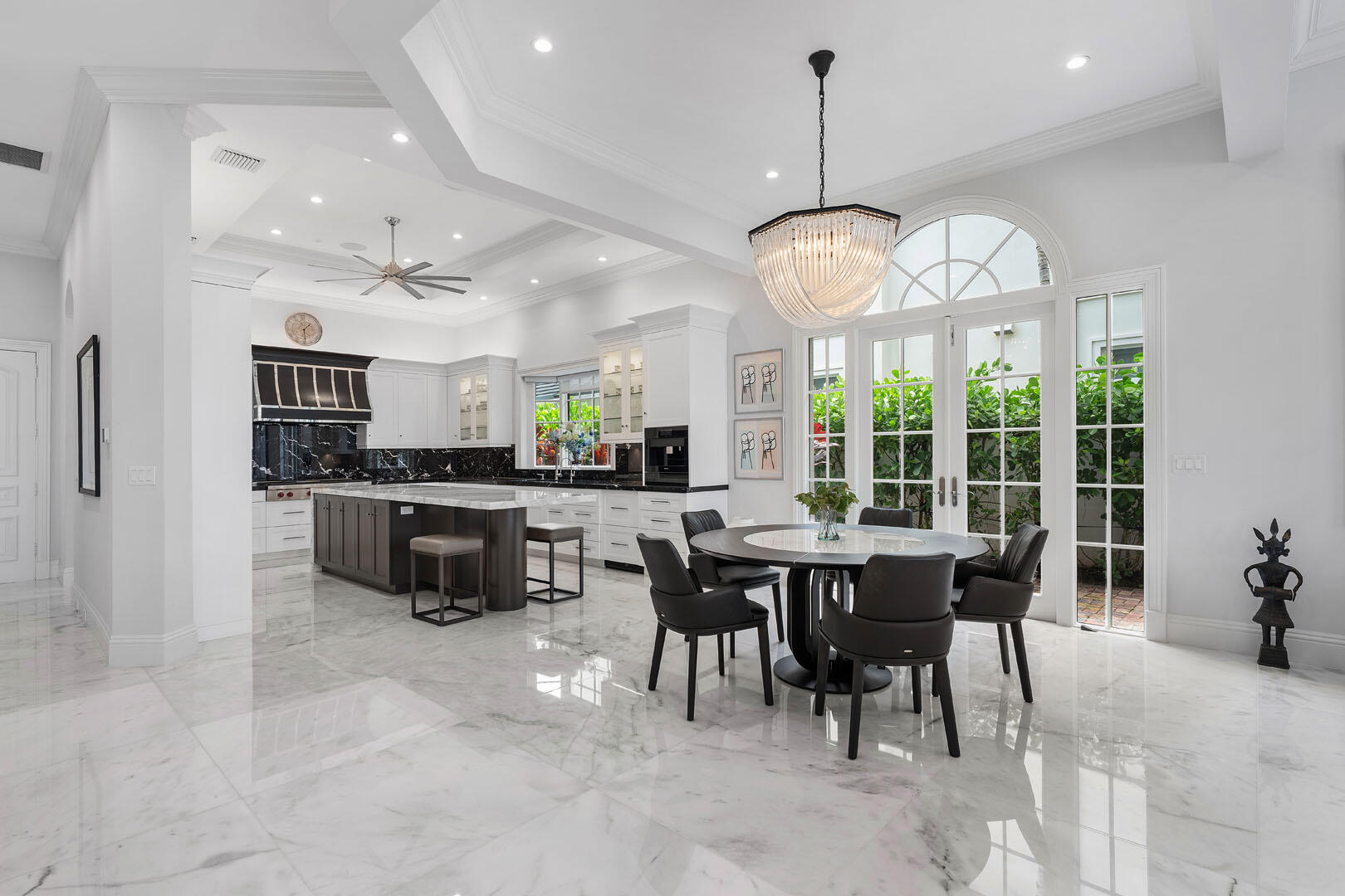 ROYAL PALM YACHT & COUNTRY CLUB - Residential