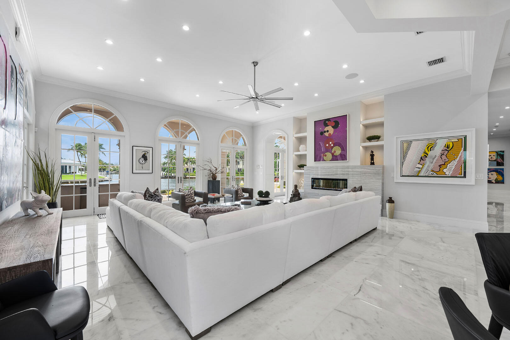 ROYAL PALM YACHT & COUNTRY CLUB - Residential