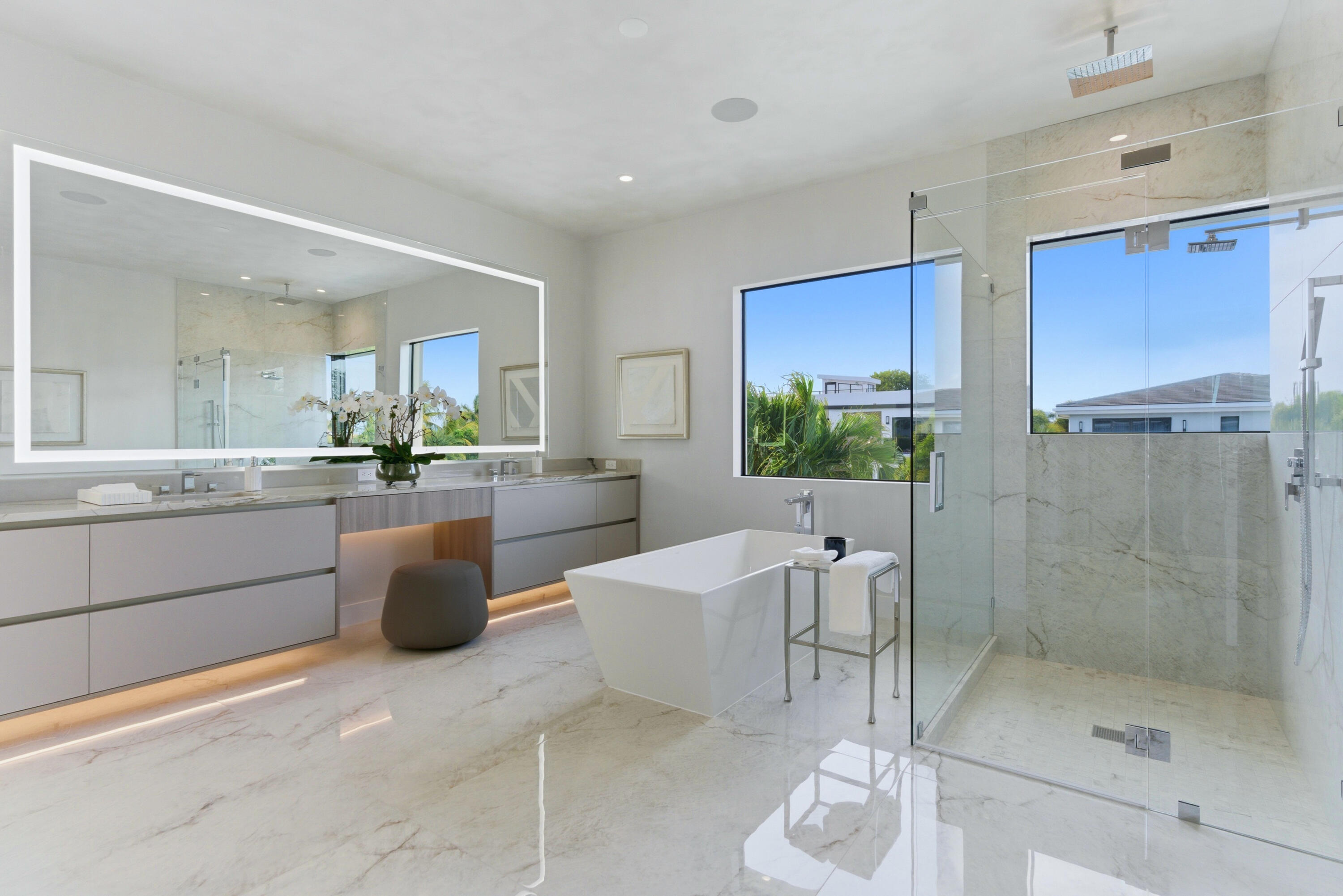 GOLDEN HARBOUR - Residential